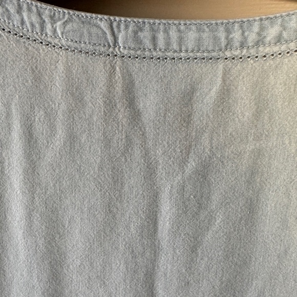 Liz Claiborne Pale Blue Button-Front Women's Shirt - Picture 8 of 8